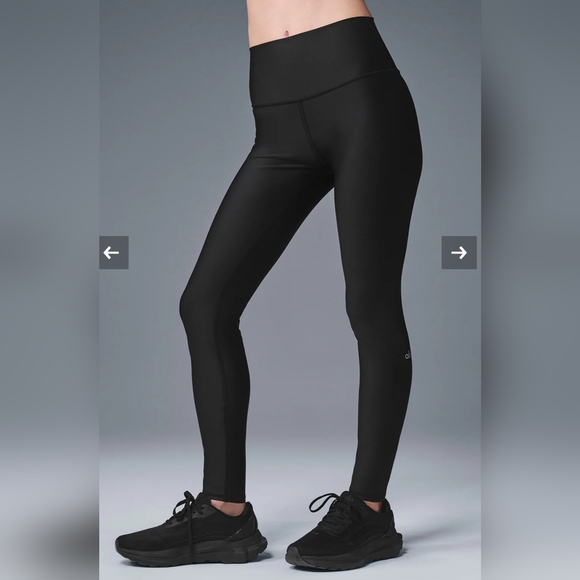 Alo High-Waist Legging - Picture 14 of 15